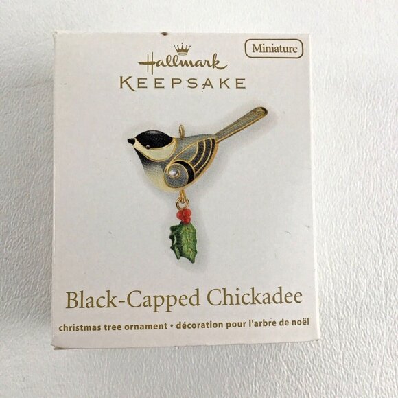 Hallmark Keepsake Miniature Ornament Beauty Of Birds Black Capped Chickadee 2011